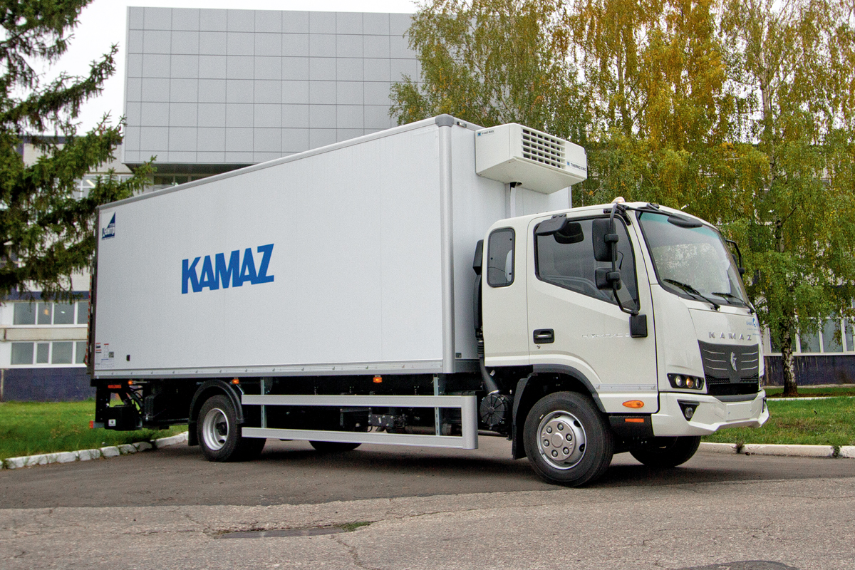 КИТАZ: КАМАЗ выпустил новый грузовик. В нём всё китайское 