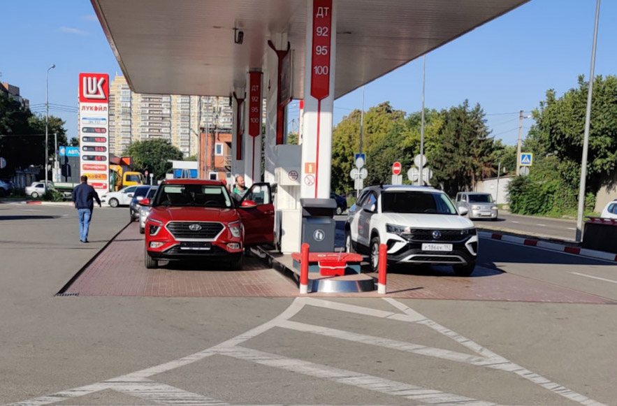 Владелец VW Taos поездил на новой Hyundai Creta и был удивлен