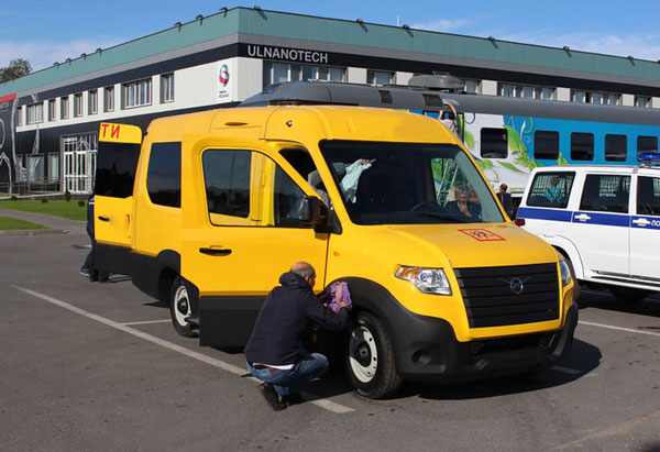 От 1.5 млн рублей: СМИ назвали цену на новый микроавтобус УАЗ — приемника «Буханки». Фото