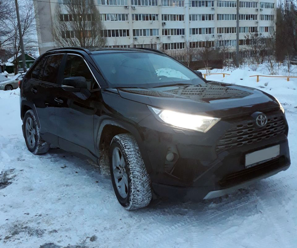 Как новый Toyota RAV4 меня чуть не угробил на трассе