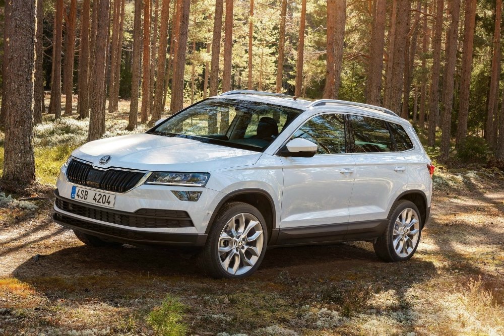 Брат Тигуана - Skoda Karoq с передним приводом обойдется от 1,5 до 1,7 млн руб. Версия 4х4 еще дороже. Опубликованы цены