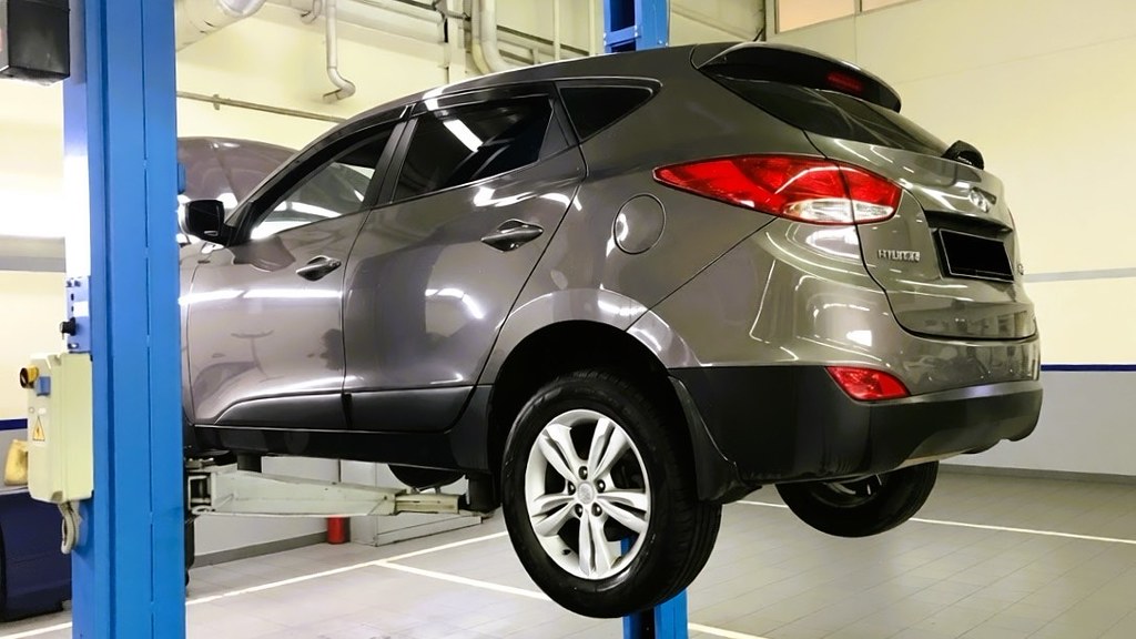 Подготовка к замены цепи ГРМ Hyundai в автосервисе